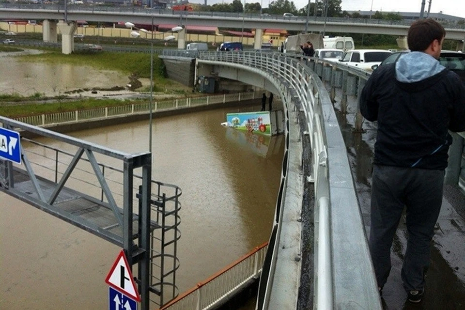 Вода в городе поднялась до критических отметок