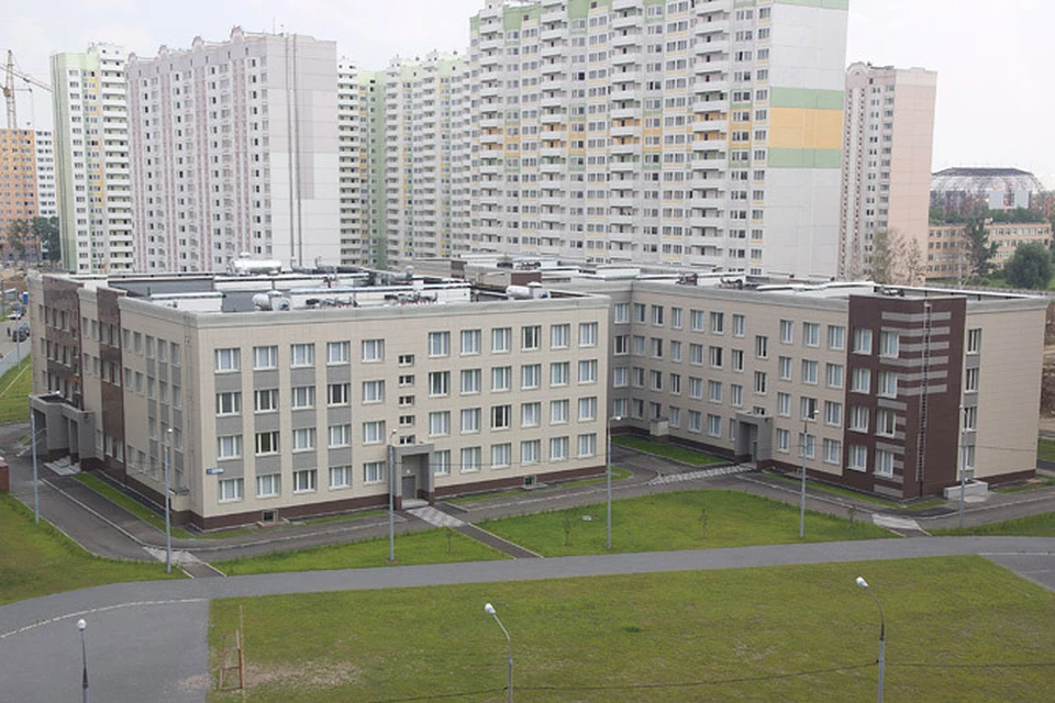 Первая школа в микрорайоне "Центральный" города Долгопрудный, построенная СУ-155.
