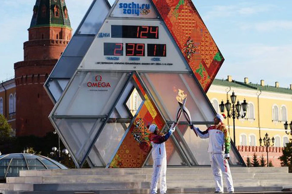 7 октября в Москве проходит эстафета олимпийского огня "Сочи-2014"