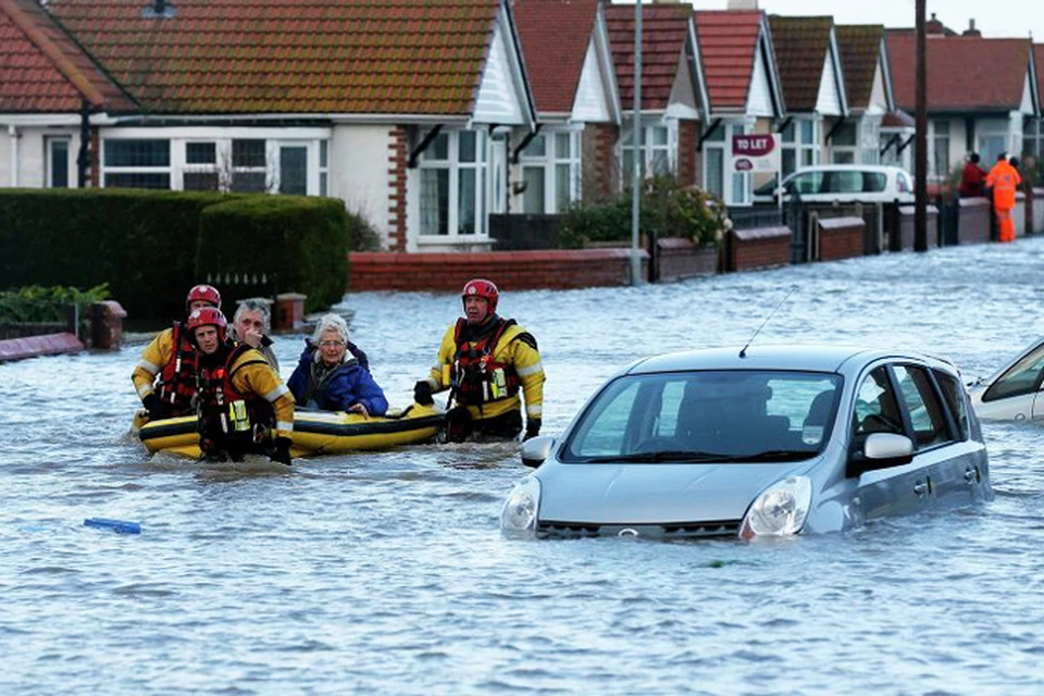 Мощнейший шторм стал причиной наводнения в северном Уэльсе