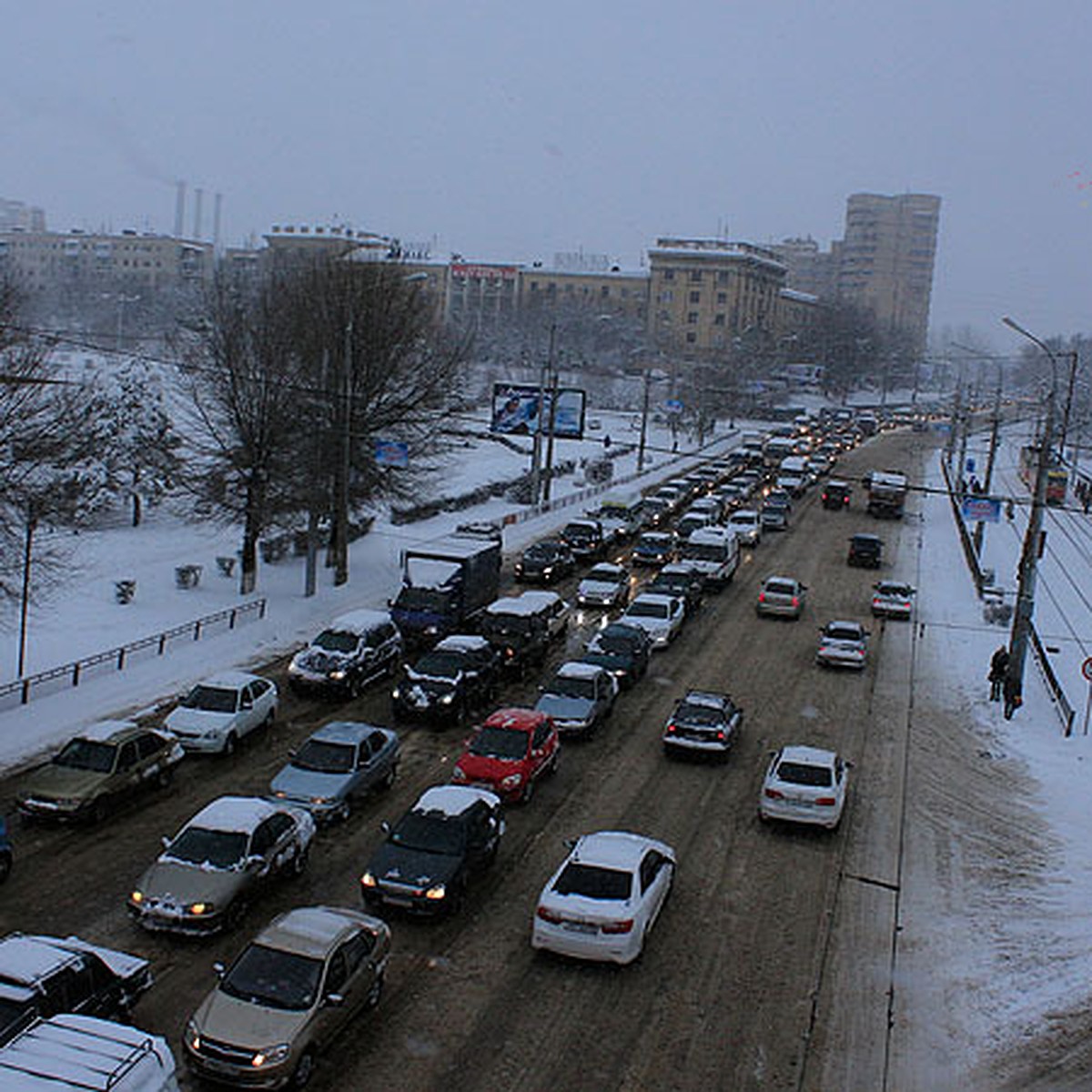 И вновь продолжается снег. И в городе вновь не пройти - KP.RU