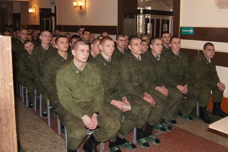 Эпидемия ОРВИ и пневмонии в острогожской воинской части: почему солдаты умирают в мирное время?