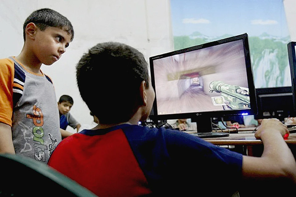 Школьники Литвы ринулись в библиотеки играть в компьютерные игры.