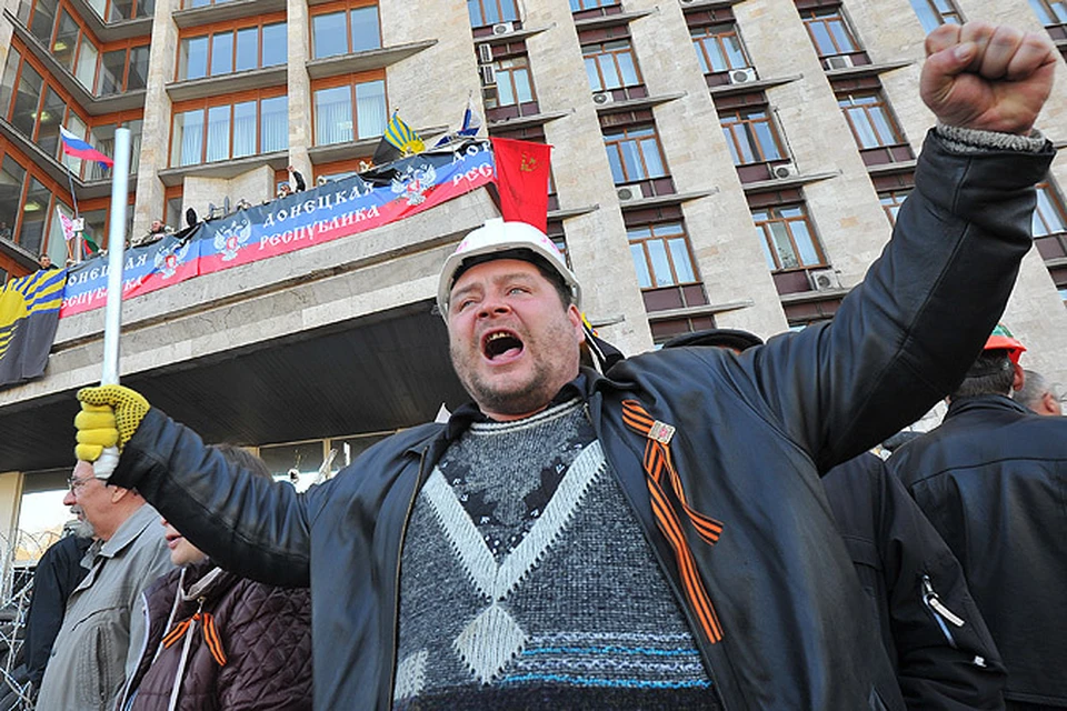 Донецкие повстанцы удерживают здание Облгосадминистрации