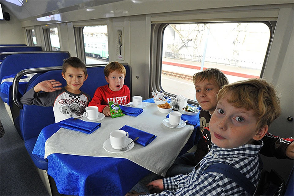 Вагон-ресторан и биотуалет в «детских» поездах теперь не обязательны