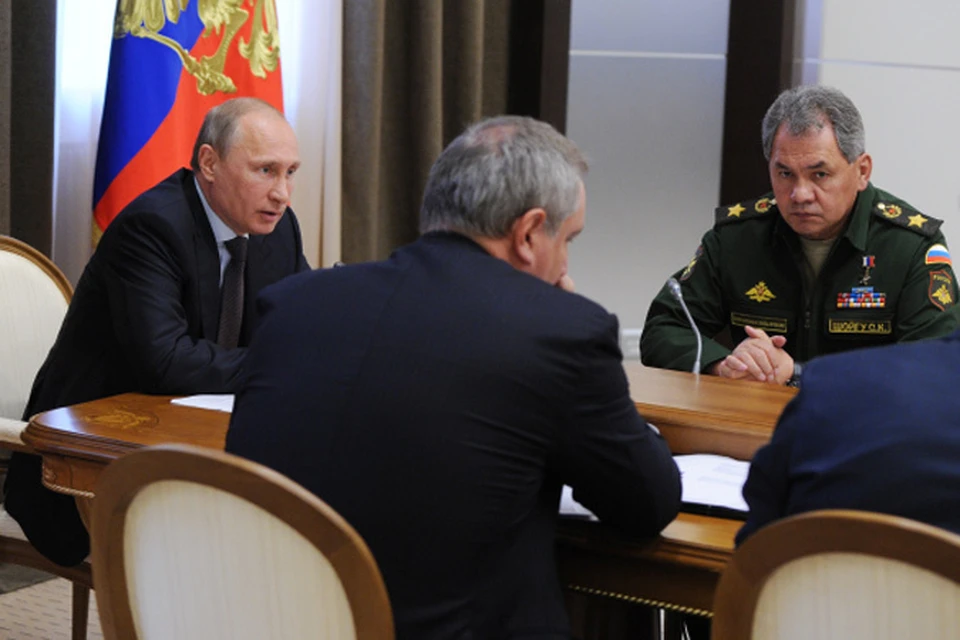 Путин вновь собрал в Бочаровом ручье министров обороны и промышленности, начальника генштаба, командующих войсками и даже главу федерального космического агентства