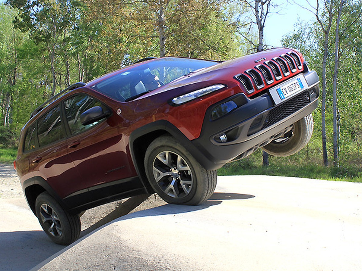 Тест-драйв Jeep Cherokee: третьим будешь - KP.RU