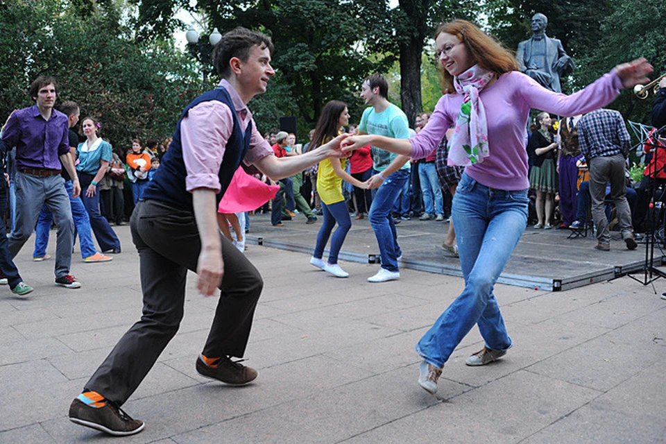 В российских школах на уроках физкультуры теперь будут ...танцевать рок-н-ролл