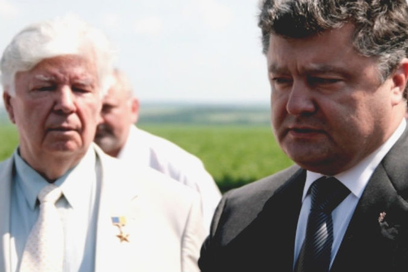 Отец и сын: Алексей и Петр Порошенко.