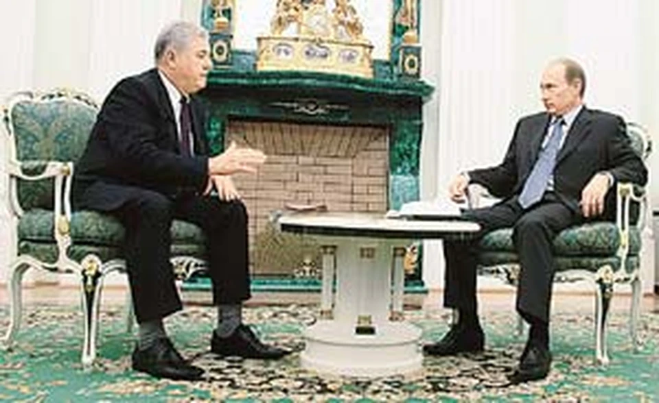 Владимир Воронин - Владимиру Путину: -  Как же так?  Вы без вина, а мы виноваты...