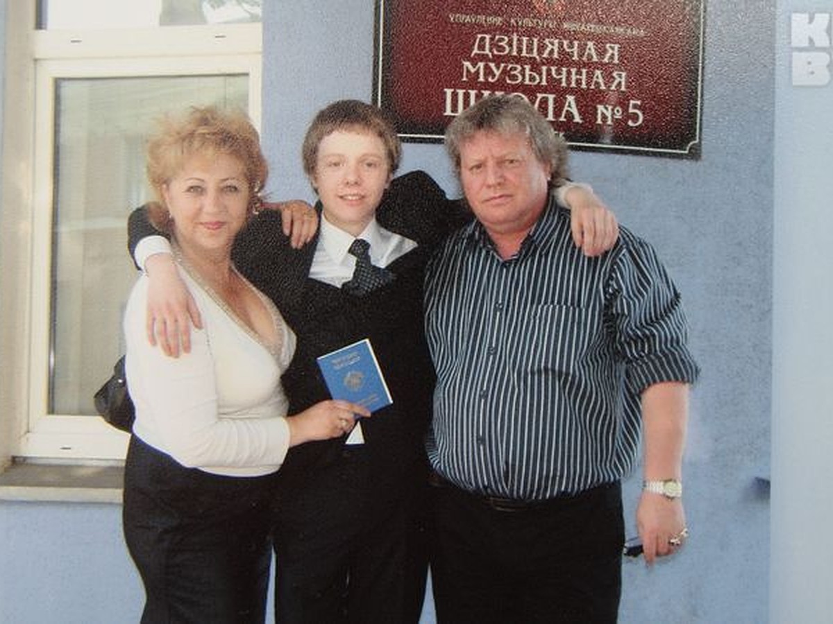 Интернетте итпен жыныстық қатынас туралы порно видеоларды қараңыз