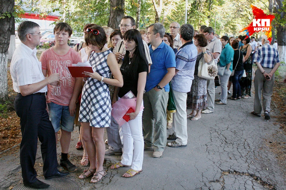 Люди вставали в настоящую очередь, чтобы подписать письма в защиту Правдиной