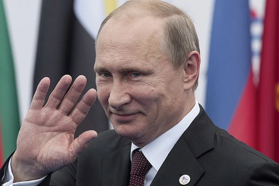 После переговоров с Порошенко Путин вышел из зала первым.