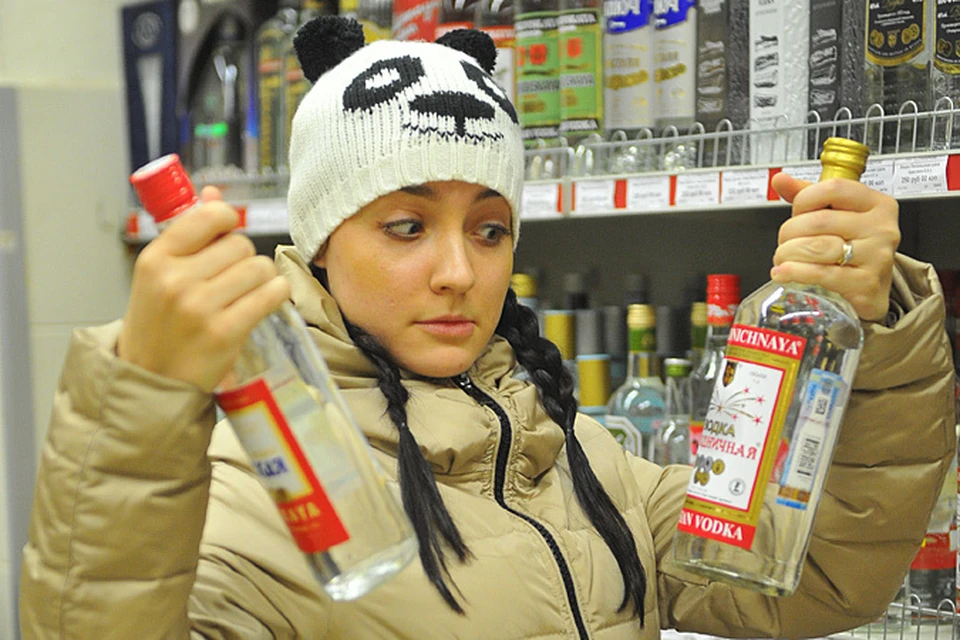 Спрятать алкоголь от «прямого обозрения покупателями», по мысли депутатов, продавцы должны за ширмами или перегородками