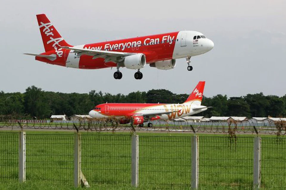 Эксперты назвали возможную причину катастрофы самолета Air Asia