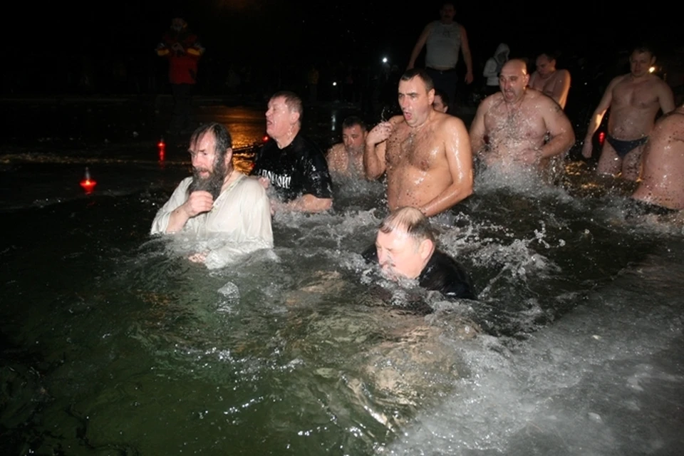 Крещение Господне. Всё о купаниях и святой воде