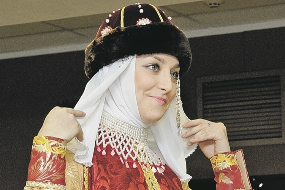 Редкая девушка откажет себе в удовольствии хоть на минуту превратиться в столбовую дворянку!
Фото: пресс-служба МГОМЗ "Коломенское"