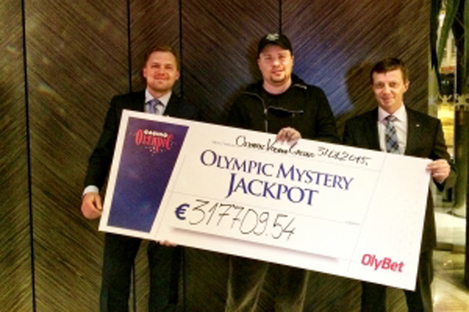 Известный юморист выиграл в казино самую крупную в истории Латвии сумму 317 709, 54 евро