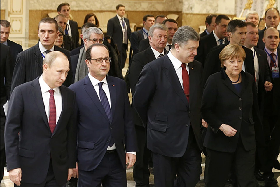 На переговорах в Минске лидеры России, Германии, Франции и Украины договорились в дальнейшем регулярно общаться по телефону