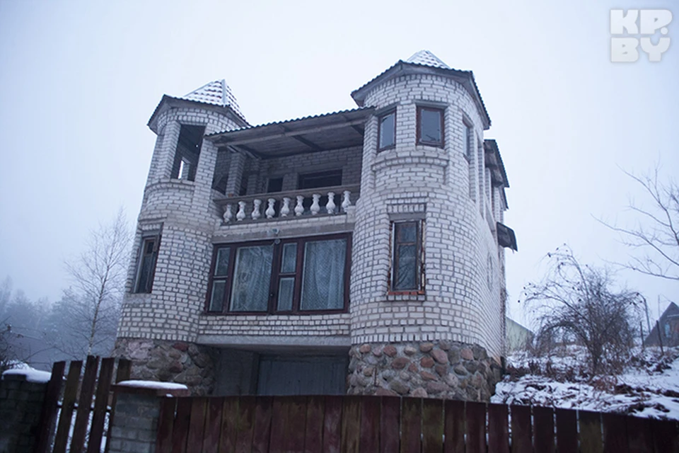 Дачу Анатолий строил своими силами