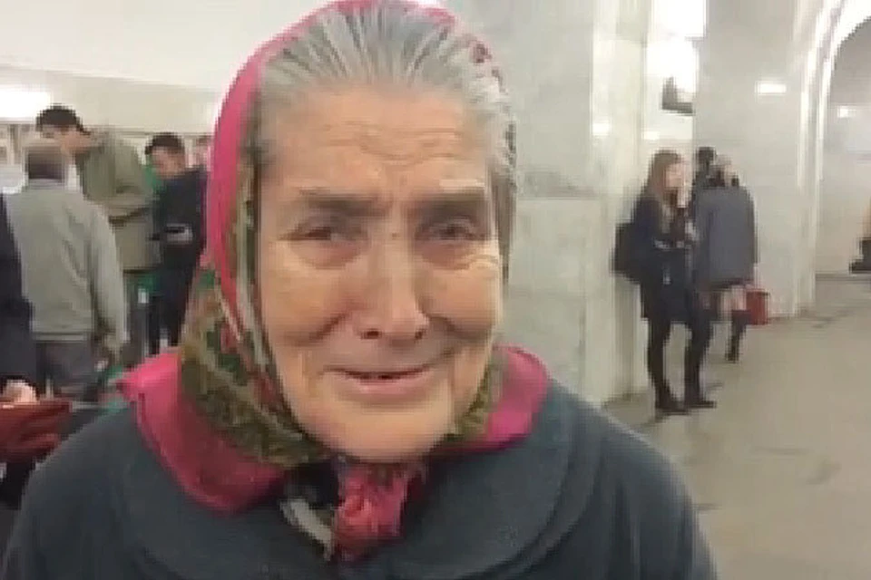 Своим исполнением французского шансона пожилая женщина тронула сердце интернет-публики