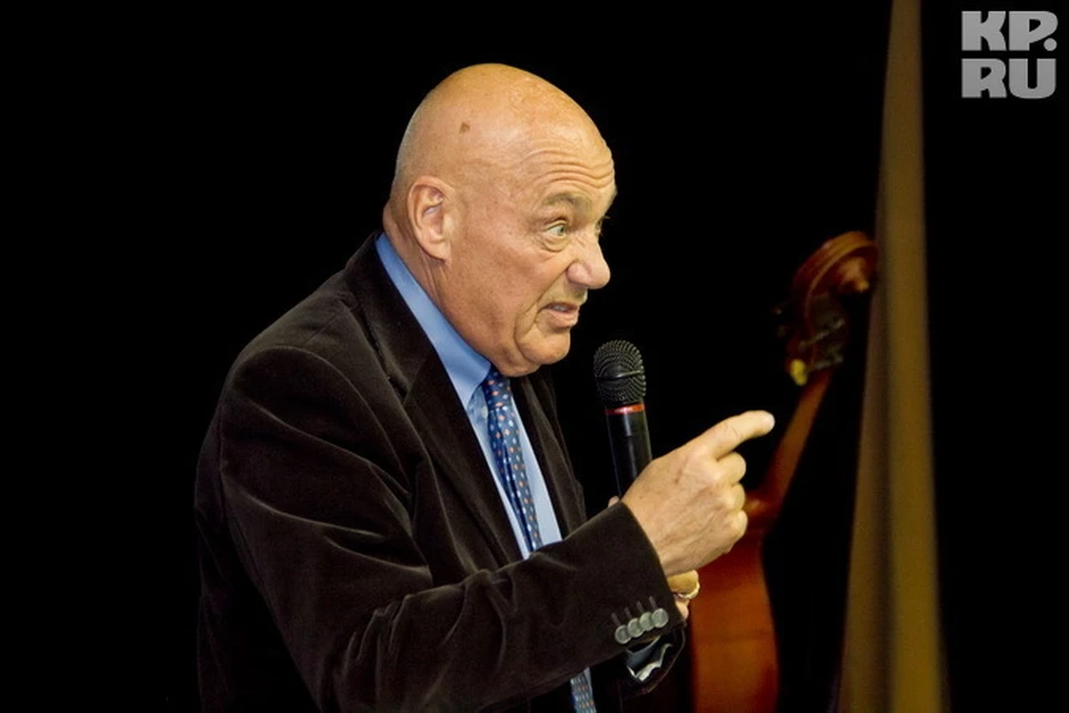 Владимир Познер прочитал текст "Тотального диктанта" в Румянцевском зале дома Пашкова.