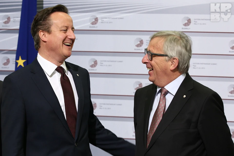 Дэвид Кэмерон (слева) уже обсудил будущее ЕС с председателем Европейской комиссии Жаном-Клодом Юнкером.