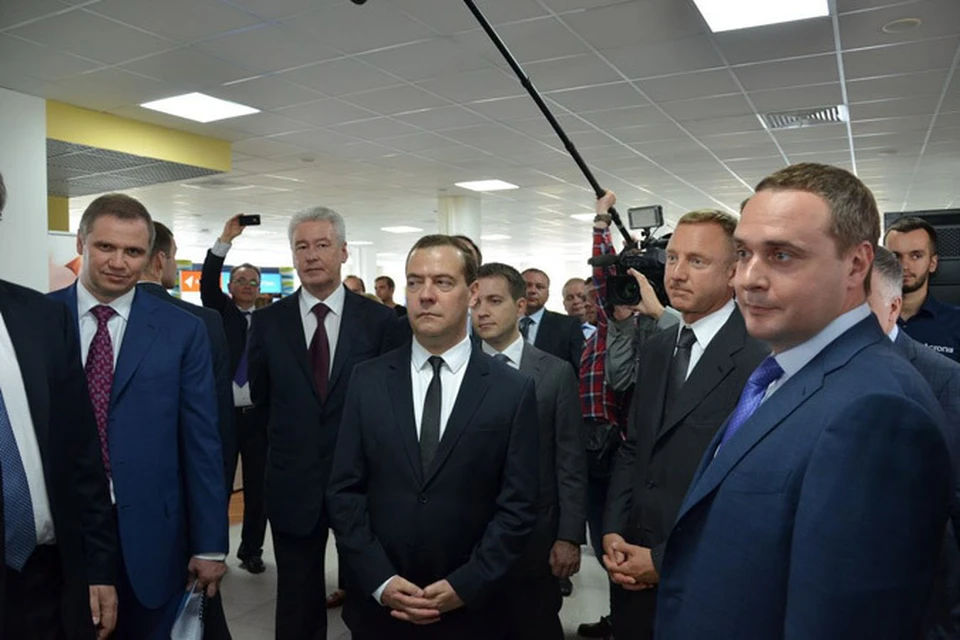 Дмитрий Медведев и Сергей Собянин открыли "Физтехпарк" в Москве