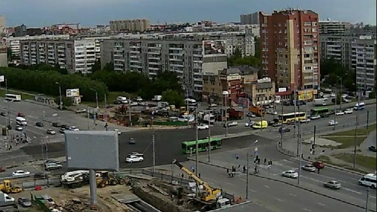 Перекресток тюмень. Перекресток Пермякова Широтная Тюмень. Тюмень улица Пермякова Широтная. Улица Пермякова Тюмень перекрёсток. Кольцо Пермякова Широтная Тюмень.