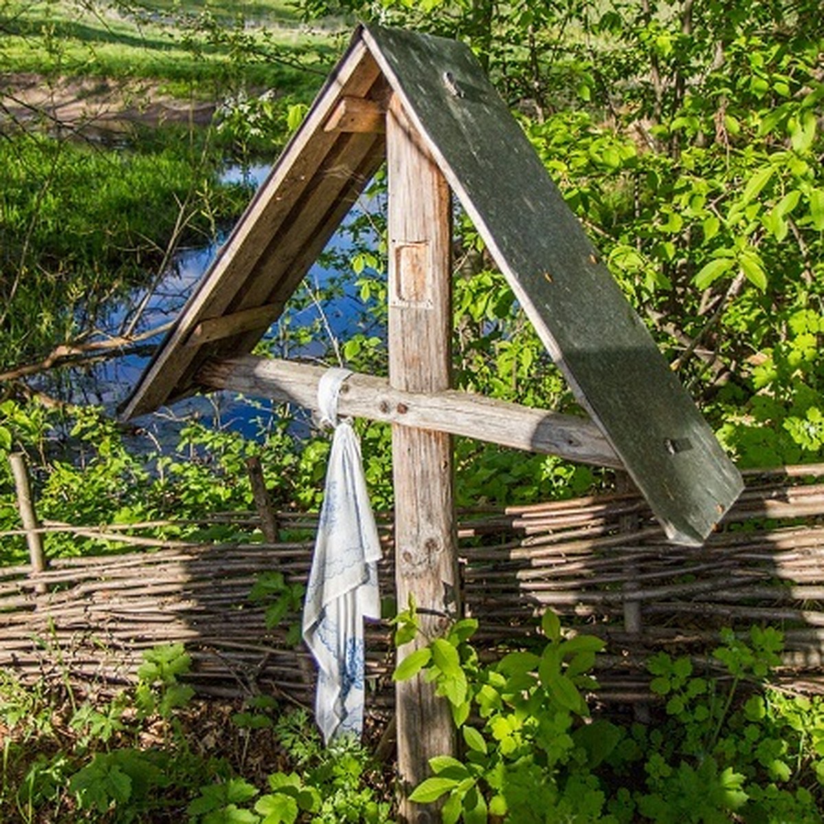 Хотнинская «живая» вода: один родник зрение лечит, другой - душу - KP.RU