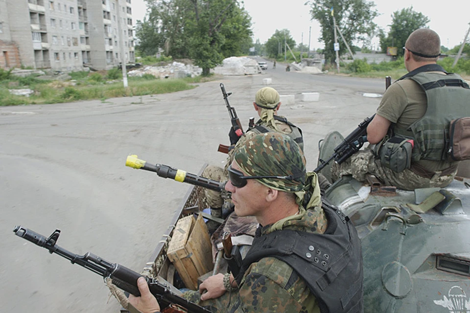 Почему Украина вторглась в Донбасс? Услышав такой вопрос, обычный американец переспросит: Кто вторгся Куда?