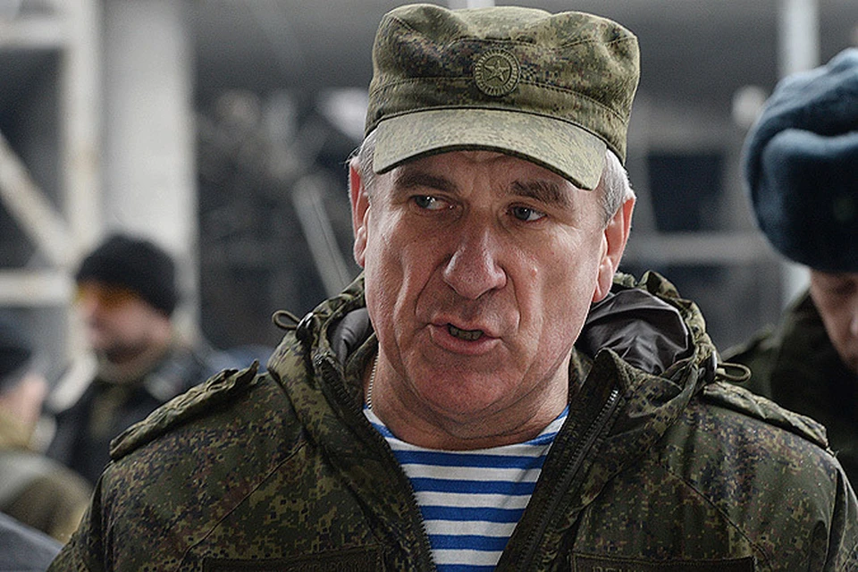 Март 2015 года. Представитель России в совместной группе по прекращению огня на востоке Украины генерал-лейтенант Александр Ленцов в аэропорту города Донецка.