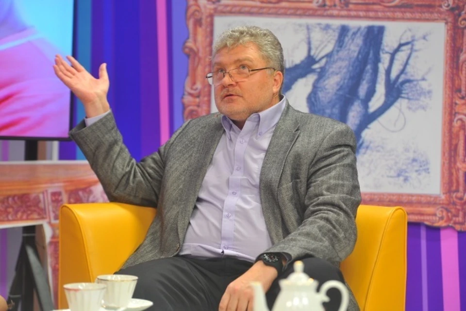 Главный редактор «Литературки» Юрий Поляков (а он в этом кресле уже 15 лет) отразил в своем новом романе всю кухню современной журналистики.