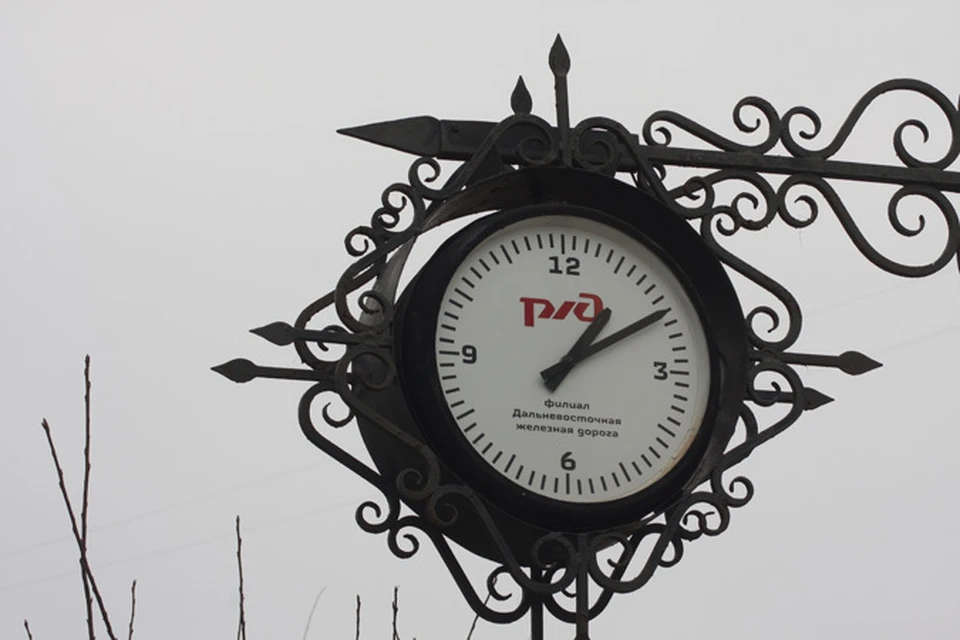 Владивосток часы