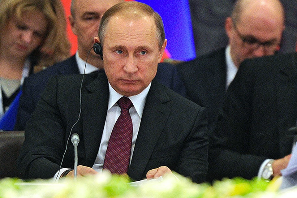 Путин обсудил в Обамой ситуацию в Сирии на фоне парижских терактов