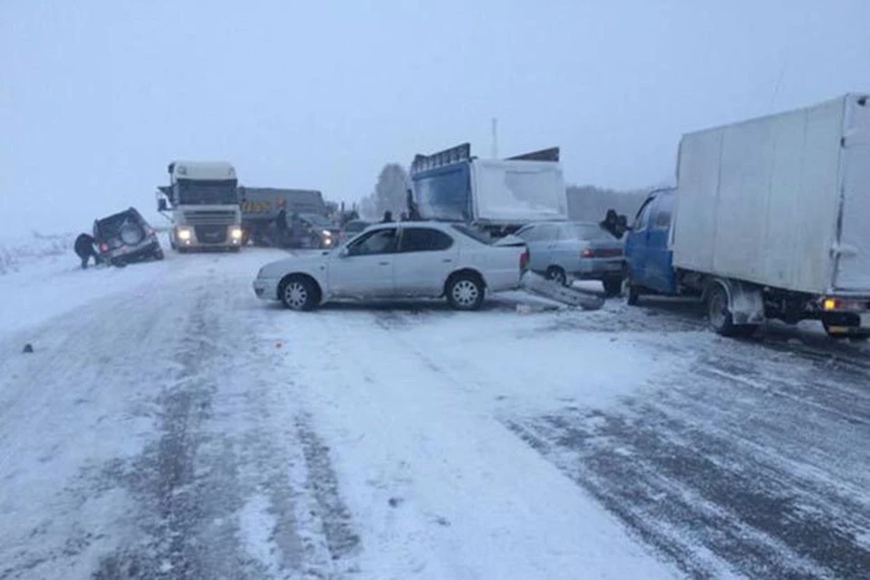 Погода на трассе бийск барнаул. Трасса Бийск Барнаул. Трасса Бийск Барнаул сейчас. Авария на трассе Бийск Барнаул. ДТП трасса Бийск Барнаул.