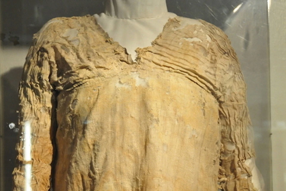 Самый древний по возрасту. Одежда древнего Египта археология. Ткань древнего Египта музей. Льняная одежда в древнем Египте. Античные вещи.