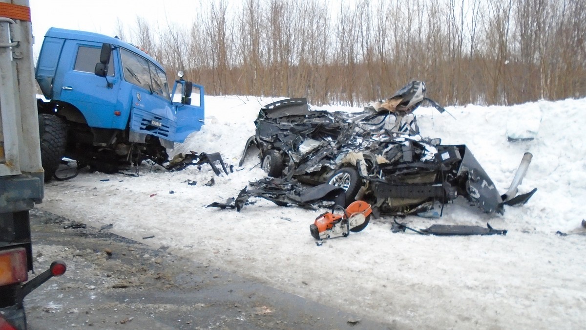 У пассажира, погибшего в страшной аварии под Усинском, остались двое детей  - KP.RU