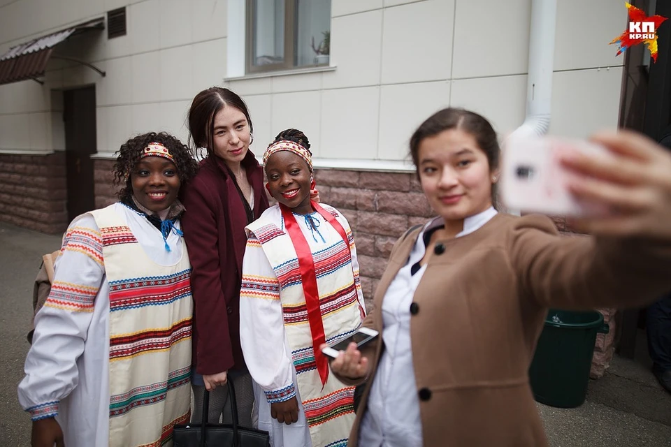 Студенты-иностранцы с удовольствием отметили Масленицу в Ставрополе