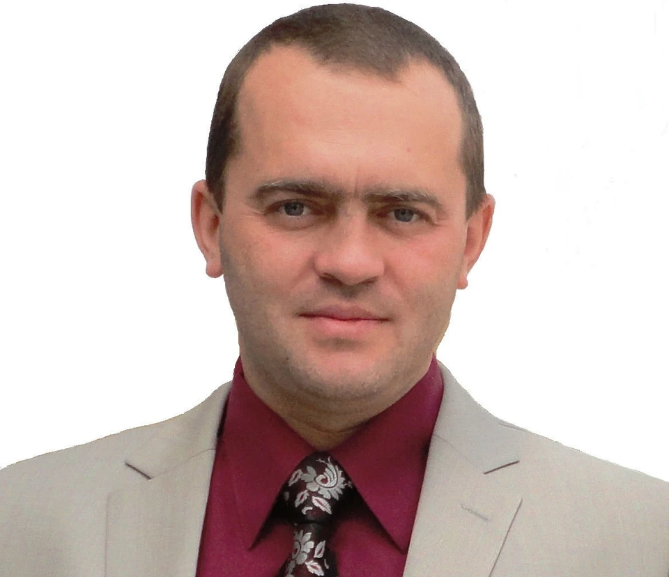 Главный врач больницы - кандидат медицинских наук, врач-хирург высшей квалификационной категории Илья Мидленко