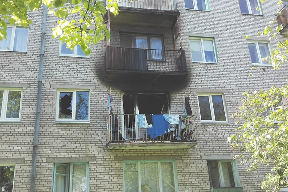 Дом в Силламяэ через 2 дня после пожара. Все еще ужасное зрелище..