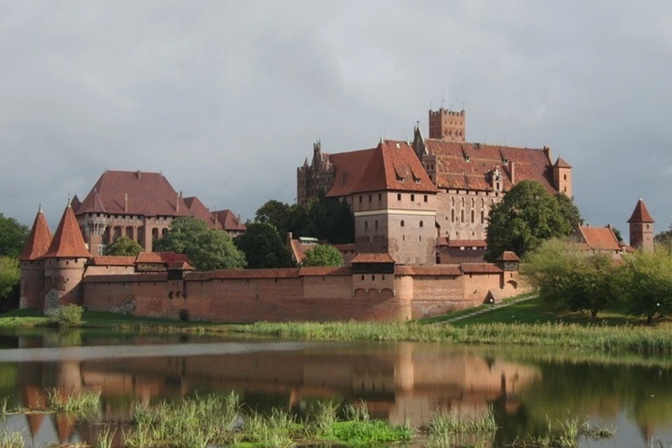 Есть версия, что тамплиеры переправили Ковчег Завета в замок Мариенбург (современный Мальборк на территории Польши).