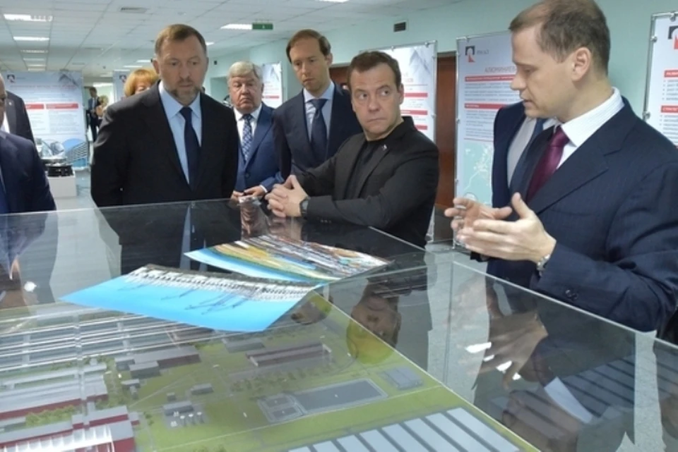 Дмитрий Медведев приехал на презентацию самолета МС-21 в Иркутске