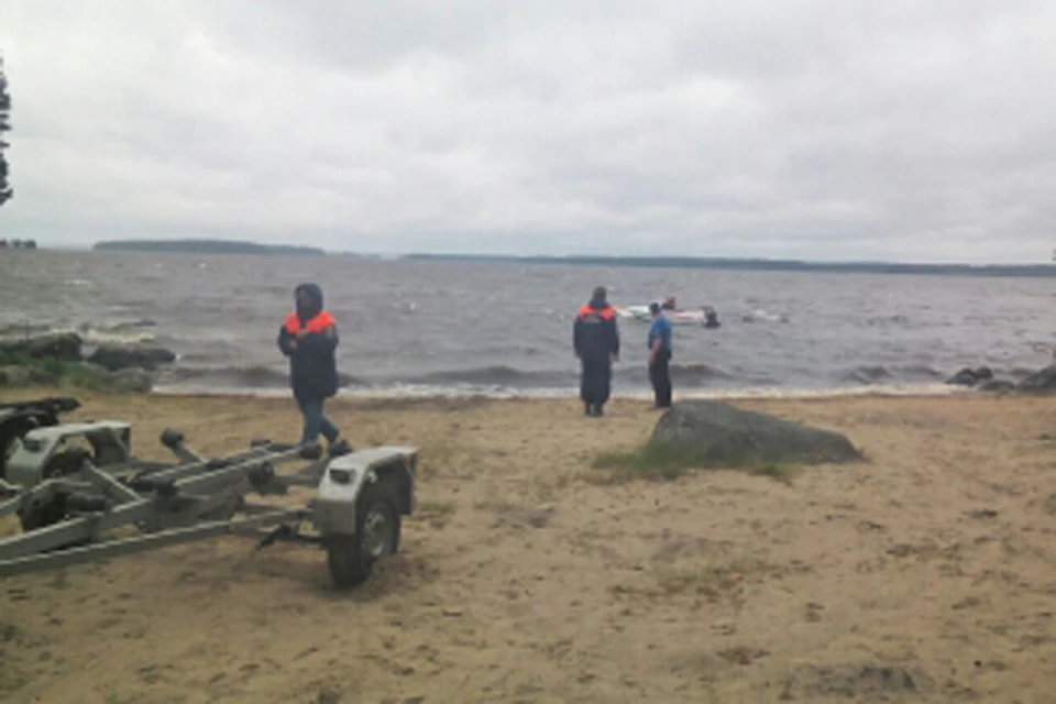 Спасательная операция на озере завершена Фото: ГУ МЧС по Карелии