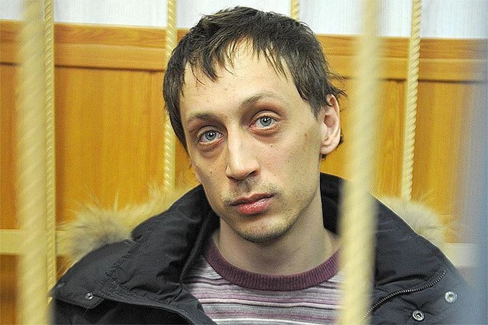 Дмитриченко должен был «тянуть срок» до 4 сентября 2018 года. Но был досрочно освобожден