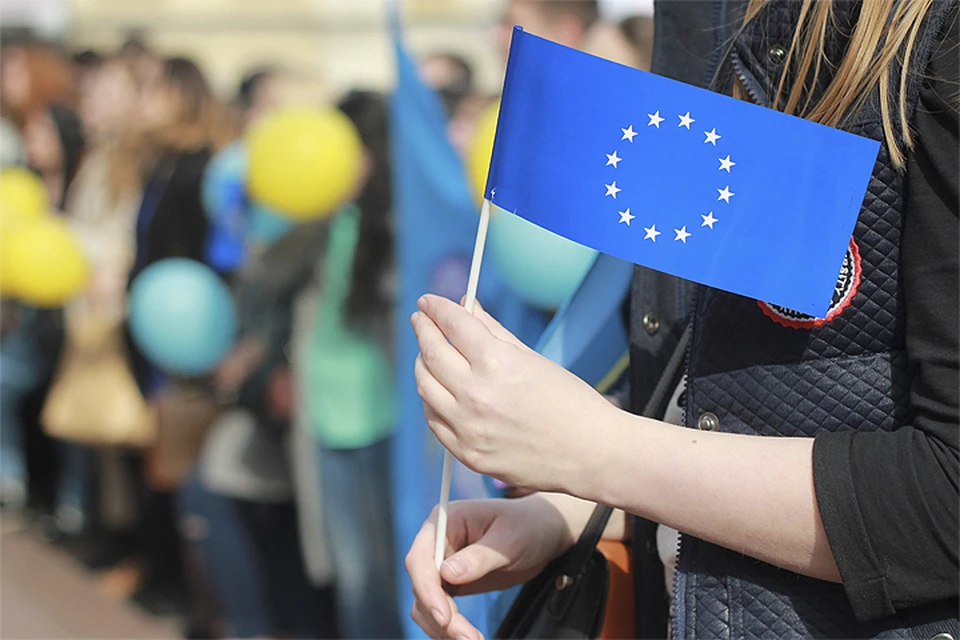 Дальнейший процесс интеграции Украины в ЕС может быть приостановлен.