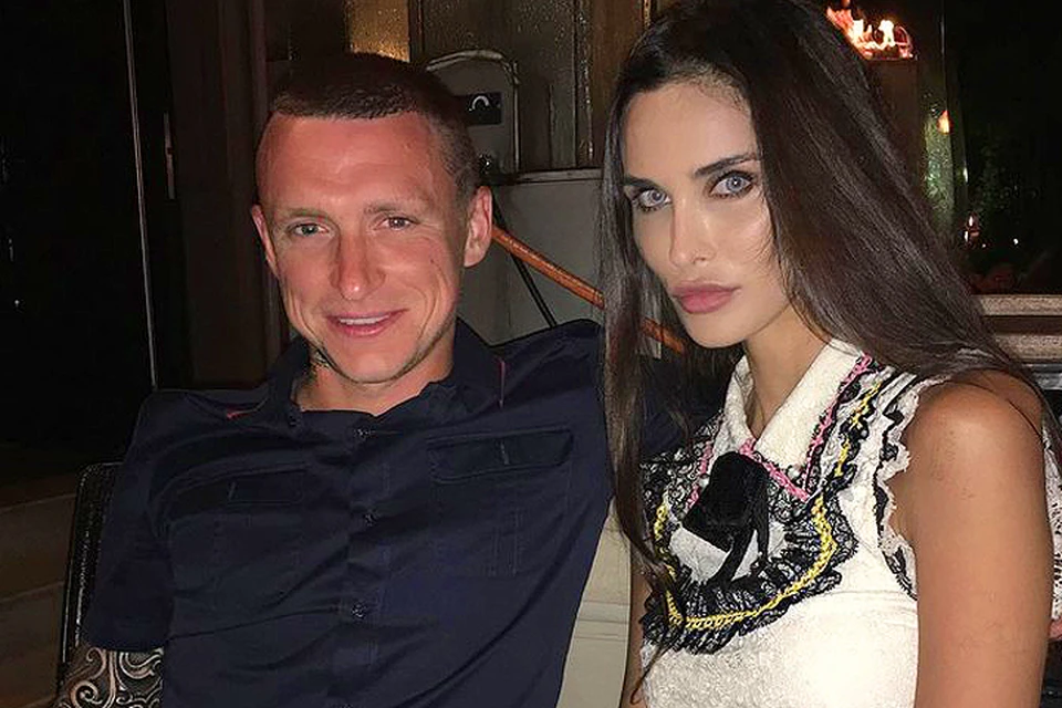 Павел Мамаев купил жене платье Gucci за 230 тысяч рублей