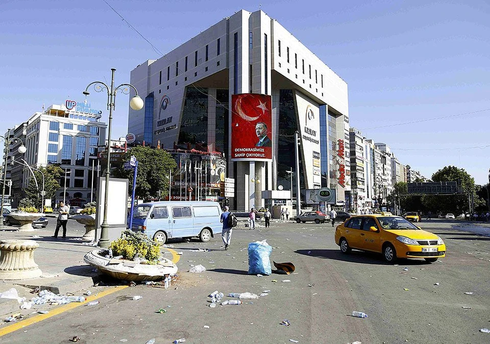 Российская семья во время несостоявшегося переворота оказался в турецком отеле.