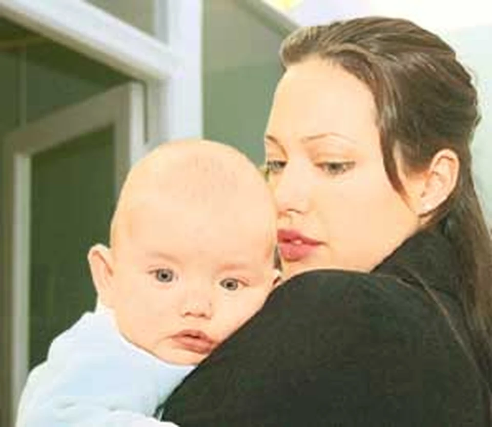 Хочу усыновить сына. Джоли усыновила ребенка из России. Семьи которые хотят усыновить ребенка. Анджелина Джоли не хочет усыновить детей.