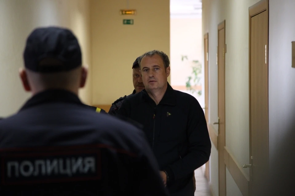 Вячеслава Истомина обвиняют в получении взяток